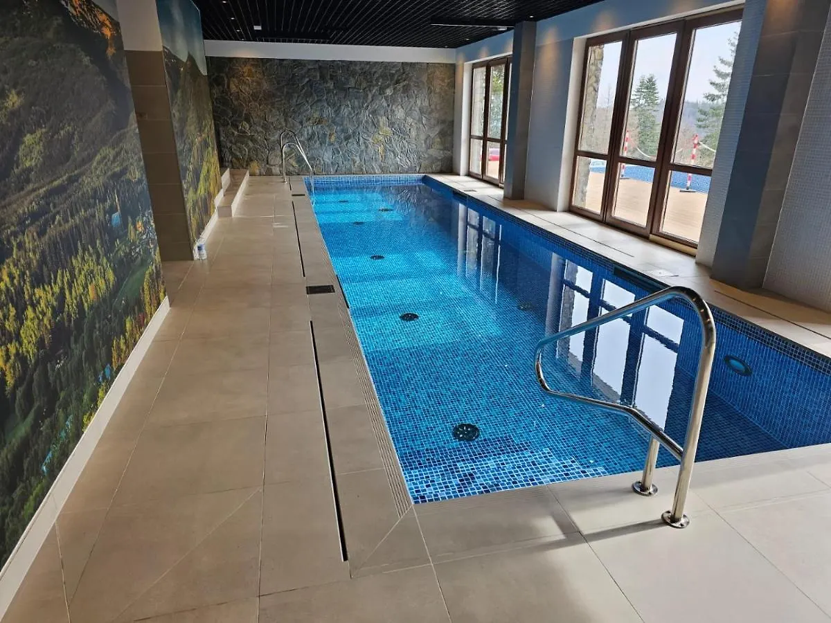Apartment Green Park Resort: Panoramic Views with Pool, Sauna, and Fitness Access Szklarska Poreba