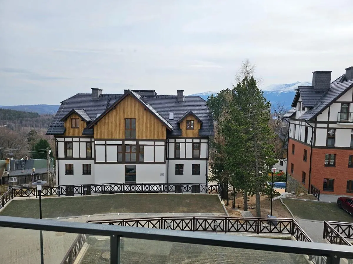 Apartment Green Park Resort: Panoramic Views with Pool, Sauna, and Fitness Access Szklarska Poreba Poland