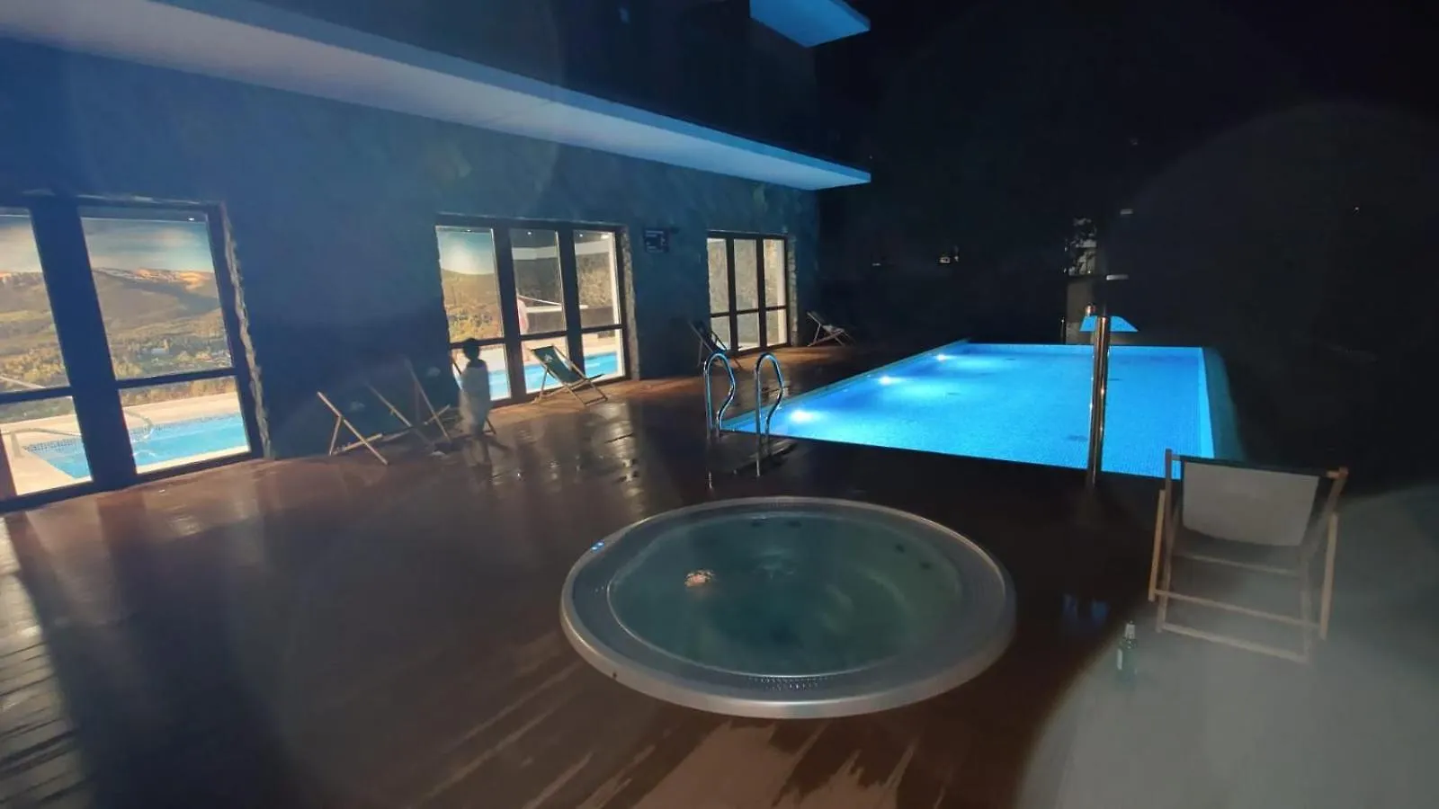 Green Park Resort: Panoramic Views with Pool, Sauna, and Fitness Access Szklarska Poreba